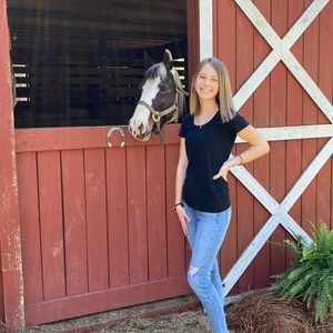 Meet your Posher, Hannah